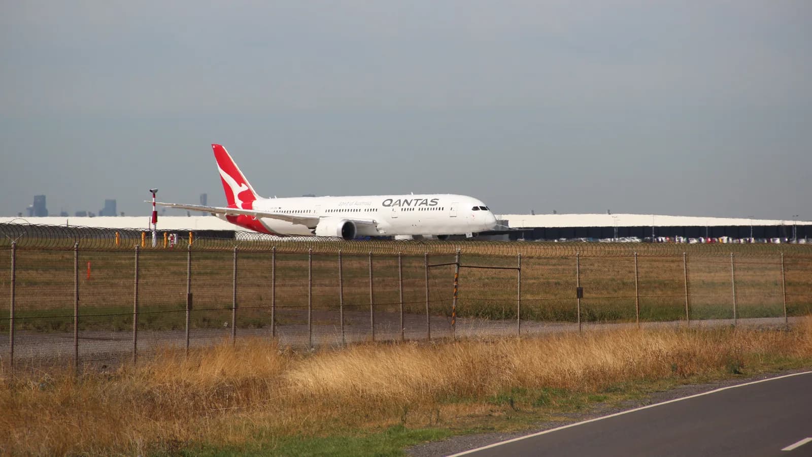 Melbourne Airport (MEL)